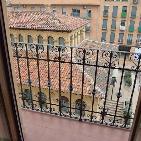 Casa Del Mercado Zaragoza Luaran gambar